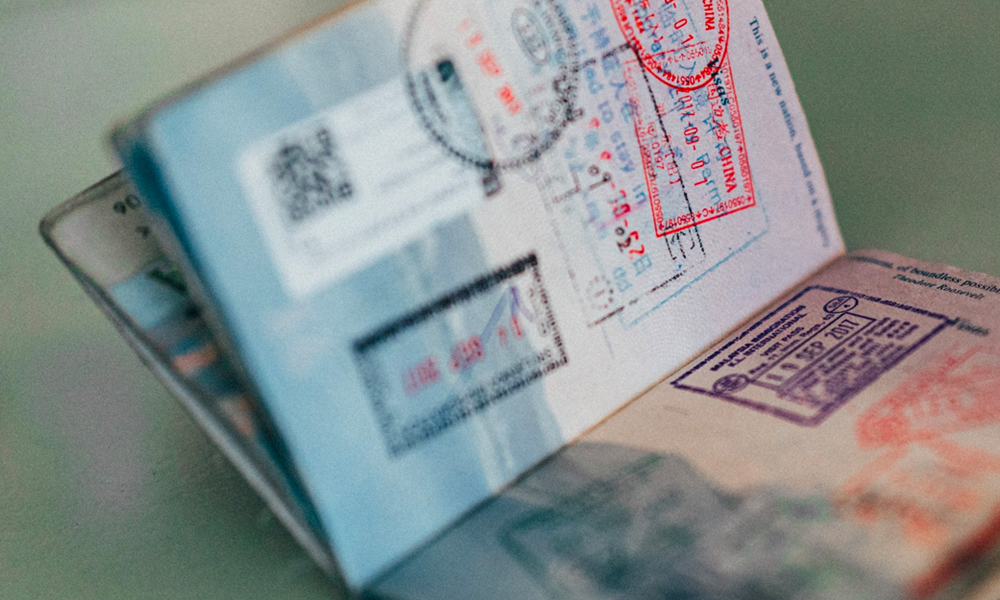 How to extend the validity of your  UAE visit visa online